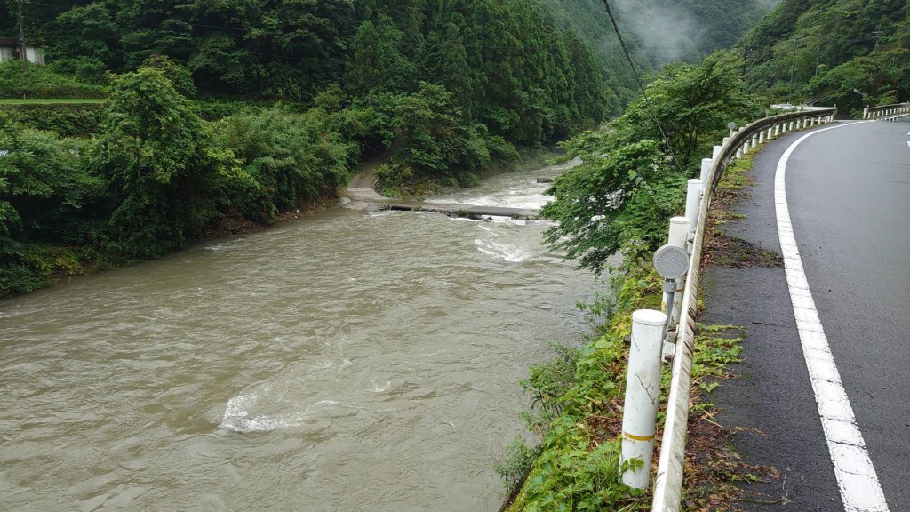 ころび石の沈下橋